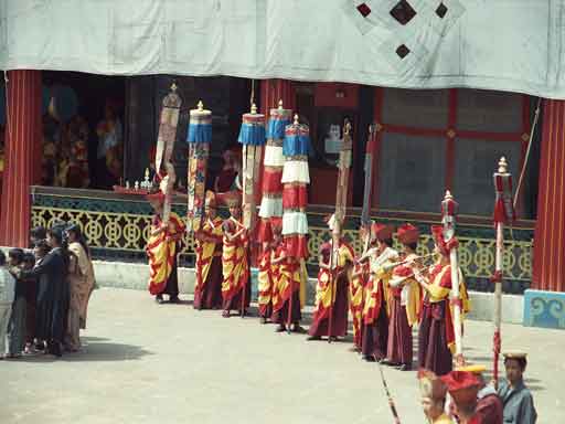 Processie in Rumtek